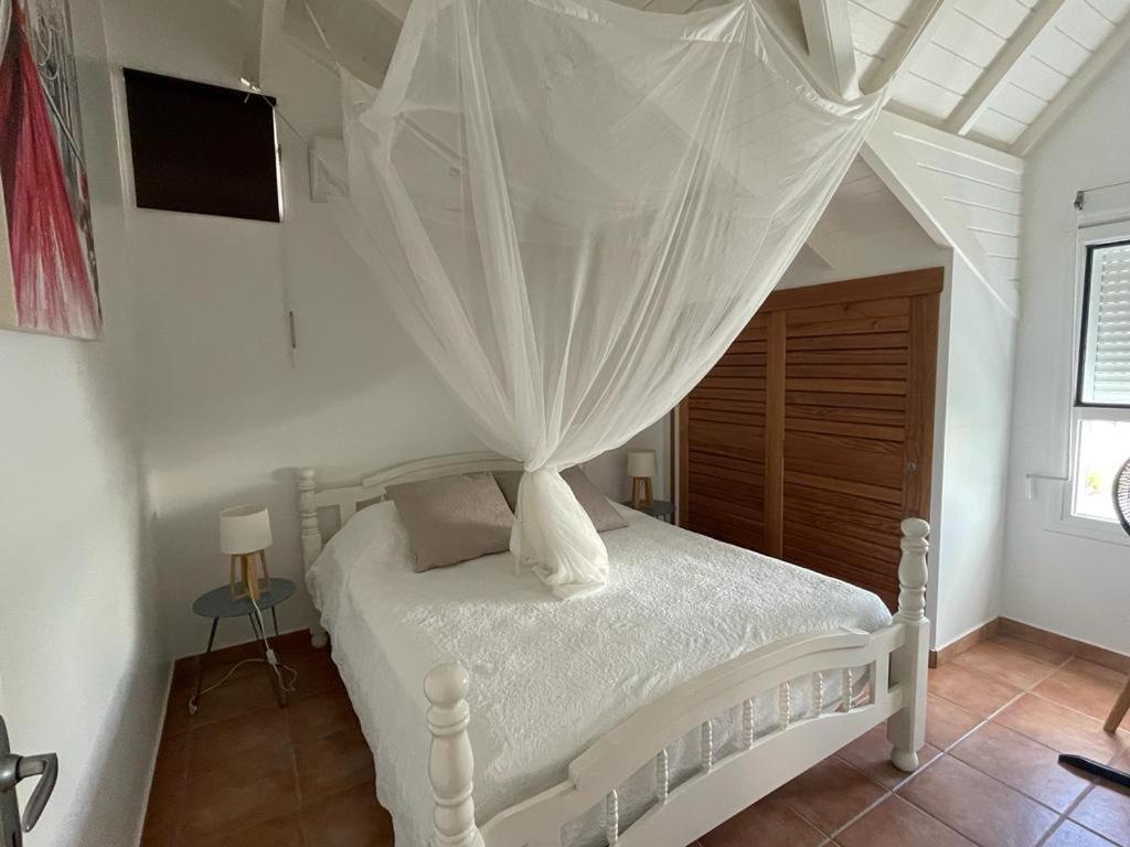 Villa Ste Marthe Avec Piscine, Grande Terrasse, Jardin Intime Et Citerne D'Eau Saint-Francois  Extérieur photo